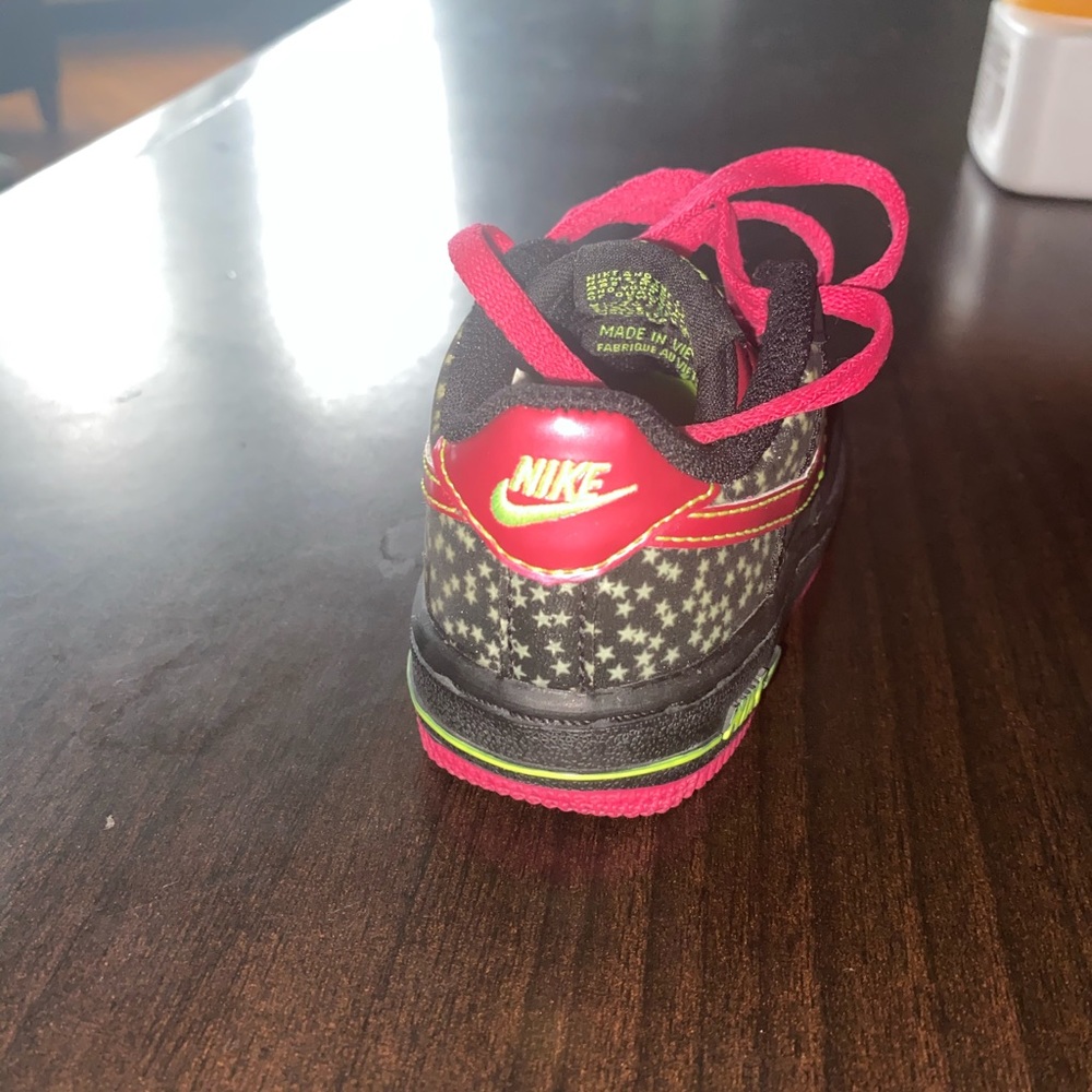baby nike shoes size 5
